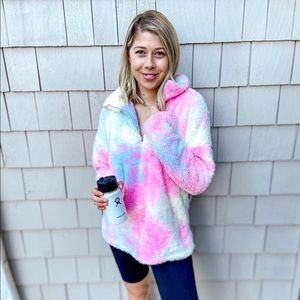 Tie dye sherpa